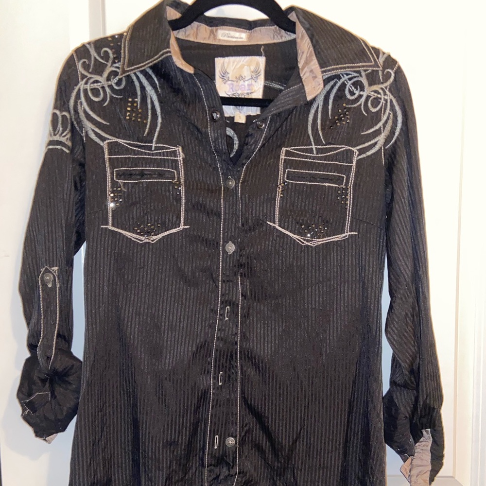 Roar button down top